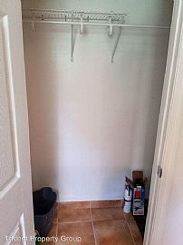 2 Bed 1 Bath Duplex Located in Downtown Orlando in Orlando, FL (Photo 4 of 8)