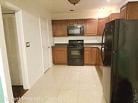 2 Bed 1 Bath Duplex Located in Downtown Orlando in Orlando, FL (Photo 5 of 8)
