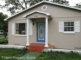 2 Bed 1 Bath Duplex Located in Downtown Orlando in Orlando, FL