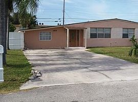 2804 French Ave, Lake Worth, Fl 33461 in Lake Worth, FL