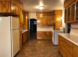 108 N Front St, Troy, Id 83871 3 Beds 1 Bath 1,130 Sqft in Troy, ID (Photo 6 of 9)