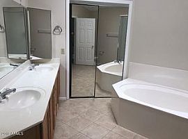 15026 S 39th St, Phoenix, Az 85044 in Phoenix, AZ (Photo 9 of 12)