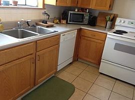 S Milwaukee St Denver, Co 80210 2 Beds 1 Bath 870 Sqft in Denver, CO (Photo 6 of 7)