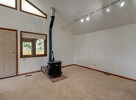 833 Spring Hill Rd, Steamboat Springs, Co 80487 3 Beds 2 Baths  in Steamboat Springs, CO (Photo 5 of 12)