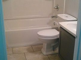 935 23rd St, Bettendorf, Ia 52722 2 Beds 1 Bath 720 Sqft in Bettendorf, IA (Photo 7 of 7)