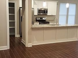 39 Adrienne St, Madisonville, La 70447 3 Beds 2 Baths 1,378 Sqf in Madisonville, LA (Photo 2 of 5)