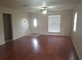 4101 E Louisiana State Dr, Kenner, La 70065 3 Beds 2 Baths 1,42 in Kenner, LA (Photo 4 of 10)