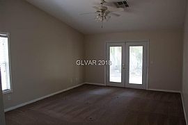 10713 Esk Dr, Las Vegas, Nv 89144 in Las Vegas, NV (Photo 7 of 12)