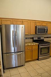 10713 Esk Dr, Las Vegas, Nv 89144 in Las Vegas, NV (Photo 8 of 12)