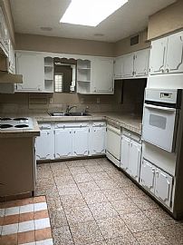 Awesome Cul De Sac Home on a Quiet Street Ready For Rent in Phoenix, AZ (Photo 5 of 12)