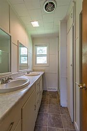 420 S Highland Ave,Bloomington, in 47401  in Bloomington, IN (Photo 11 of 12)