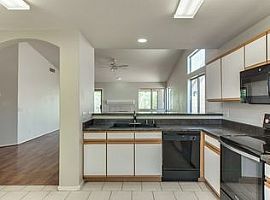 4722 N 92nd Ln Phoenix, Az in Phoenix, AZ (Photo 6 of 6)