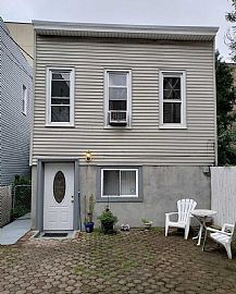 122 69th St, Guttenberg, Nj 07093 in Guttenberg, NJ