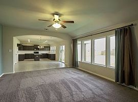 Like New 2500+ Sq Ft in Waxahachie, TX (Photo 10 of 11)
