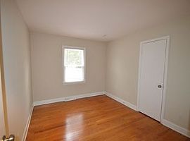 3012 Markland Dr, Charlotte, Nc 28208 3 Beds 1 Bath 904 Sqft in Charlotte, NC (Photo 4 of 7)