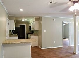 13 Pearl Ct, Gulfport, Ms 39503 3 Beds 2 Baths 1,350 Sqft in Gulfport, MS (Photo 6 of 8)