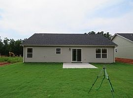 107 Highland Springs Loop Rent 650 Deposit 650 Total 1300 in Inman, SC (Photo 12 of 12)