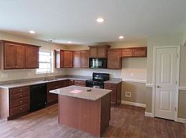 107 Highland Springs Loop Rent 650 Deposit 650 Total 1300 in Inman, SC (Photo 6 of 12)