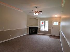 107 Highland Springs Loop Rent 650 Deposit 650 Total 1300 in Inman, SC (Photo 8 of 12)