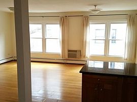 2 Beds 2 Baths For Rent in Evanston, IL (Photo 4 of 12)