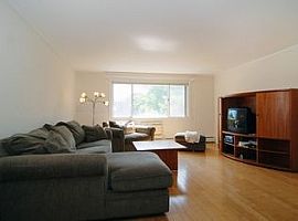 3 Beds 2 Baths For Rent in Evanston, IL (Photo 6 of 6)