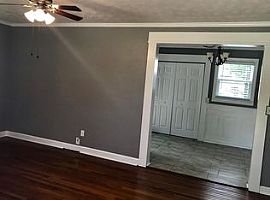  30 N Acres Dr, Greenville, Sc 29609 3 Beds 1 Bath 1,057 Sqft in Greenville, SC (Photo 2 of 5)