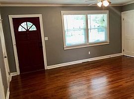  30 N Acres Dr, Greenville, Sc 29609 3 Beds 1 Bath 1,057 Sqft in Greenville, SC (Photo 3 of 5)