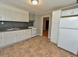  3819 Prentice Ave, Columbia, Sc 29205 2 Beds 1 Bath 700 Sqft in Columbia, SC (Photo 3 of 4)