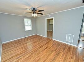  3819 Prentice Ave, Columbia, Sc 29205 2 Beds 1 Bath 700 Sqft in Columbia, SC (Photo 4 of 4)