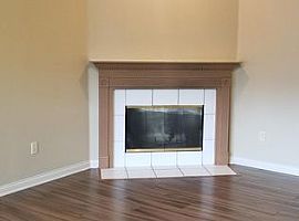  880 Gerardi Rd, Lexington, Ky 40509 3 Beds 2 Baths 1,306 Sqft in Lexington, KY (Photo 2 of 4)
