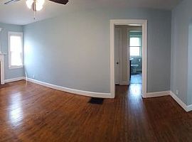  1005 Ardmore Dr, Louisville, Ky 40217 2 Beds 1 Bath 1,339 Sqft in Louisville, KY (Photo 2 of 4)