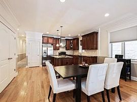 3 Beds 3 Baths For Rent in Chicago, IL