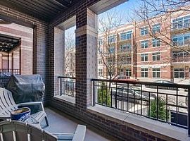 3 Beds 3 Baths For Rent in Chicago, IL (Photo 9 of 12)