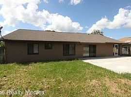 Beautiful Home For Rent in Orlando, FL (Photo 8 of 11)