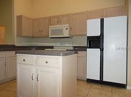 4beds 2baths in Orlando, FL (Photo 2 of 7)