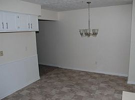 720 Terry Dr, Winchester, Rent 550 Deposit 550 Total 1100 in Winchester, KY (Photo 3 of 10)