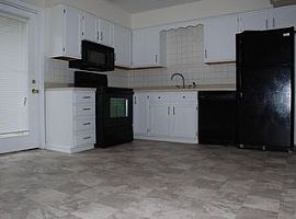 720 Terry Dr, Winchester, Rent 550 Deposit 550 Total 1100 in Winchester, KY (Photo 7 of 10)