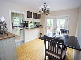 4022 Gloucester Rd, Saint Matthews, Ky 40207 3 Beds 1 Bath in Saint Matthews, KY (Photo 3 of 8)