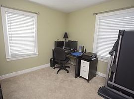 4022 Gloucester Rd, Saint Matthews, Ky 40207 3 Beds 1 Bath in Saint Matthews, KY (Photo 4 of 8)