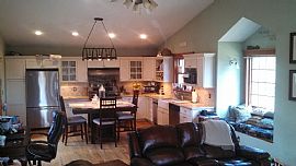 800 Evergreen Ave, Hamden, Ct 06518 in Hamden, CT (Photo 2 of 7)