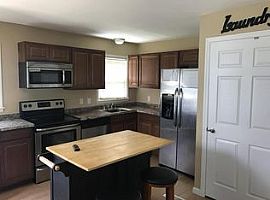 882 Cheryl Ln, Lexington, Rent 500 Deposit 500 Total 1000 in Lexington, KY (Photo 6 of 11)