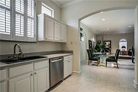 Nice 2bed 2bath Townhome Wgarage Short Term Leases in Dallas, TX (Photo 6 of 12)