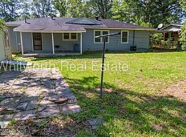 835 Clinton Dr, Tuscaloosa, Al 35401 in Tuscaloosa, AL