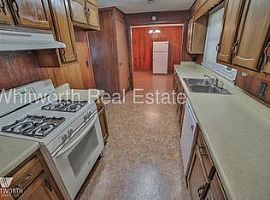 835 Clinton Dr, Tuscaloosa, Al 35401 in Tuscaloosa, AL (Photo 7 of 12)