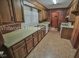 835 Clinton Dr, Tuscaloosa, Al 35401 in Tuscaloosa, AL (Photo 8 of 12)