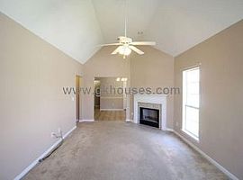3930 Caylan Cv, Birmingham, Al 35215 in Birmingham, AL (Photo 4 of 12)