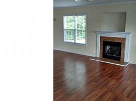 146 Belle Chase Dr, Raeford Rent 600 Deposit 600 Total 1200 in Raeford, NC (Photo 5 of 5)