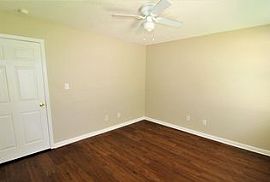 2239 Blue Hampton Ln, Cha Rent 500 Deposit 500 Total 1000 in Charlotte, NC (Photo 4 of 8)