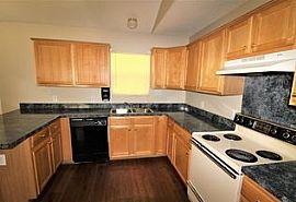 2239 Blue Hampton Ln, Cha Rent 500 Deposit 500 Total 1000 in Charlotte, NC (Photo 6 of 8)