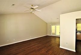 2239 Blue Hampton Ln, Cha Rent 500 Deposit 500 Total 1000 in Charlotte, NC (Photo 7 of 8)